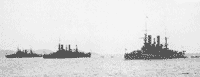 Броненосцы типа "Полтава" на рейде Порт-Артура. Ближе всех стоит "Петропавловск", 1903 - 1904 годы