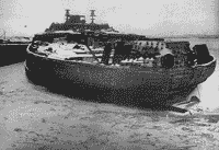 Линейный корабль "Гражданин" во время разборки, 19 декабря 1925 года