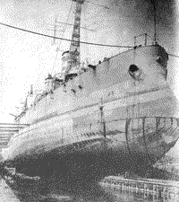 Линейный корабль "Андрей Первозванный" в доке, начало лета 1914 года