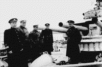Немецкий броненосный корабль "Лютцов" во время осмотра комиссией КБФ, май 1945 года