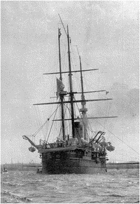 Крейсер I ранга "Минин" на Большом Кронштадском рейде
