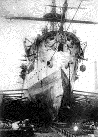 Броненосный крейсер "Рюрик" в доке