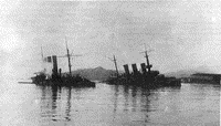 Севшие на грунт крейсер "Паллада" и броненосец "Победа", Порт-Артур декабрь 1904 года