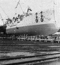Крейсер "Аврора" после вывода из эллинга, апрель 1987 года