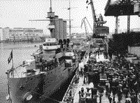 Крейсер "Аврора" у достроечной стенки завода имени Жданова, 16 августа 1987 года
