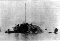 Затопленный "Варяг" во время отлива, 1904 год