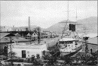 Крейсер "Варяг" в сухом доке порт-артурского Морского завода в Восточном бассейне, 1902-1903 годы