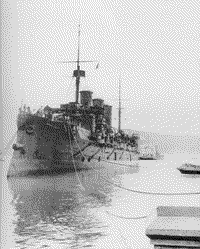 Бронепалубный крейсер "Богатырь" во Владивостоке после ремонта, 1905 год
