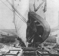 Бронепалубный крейсер "Богатырь" в сухом доке во Владивостоке, 1904 год