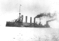 Броненосный крейсер "Баян" в Порт-Артуре, на заднем плане бронепалубный крейсер типа "Диана"