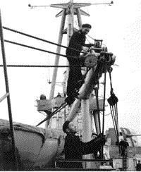 Крейсер "Киров", крепление грузовой стрелы грот-мачты по-походному, 1950-е годы