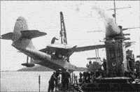 Испытательный запуск самолета КОР-2 с катапульты крейсера "Каганович", 1945 год