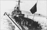 Подьем государственного флага на крейсере "Каганович" перед выходом на испытания, 1944 год