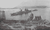 Вывод крейсера "Каганович" с акватории завода №199, август 1944 года
