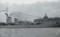 Крейсер проекта 68-К "Железняков" на Неве, 1974 год