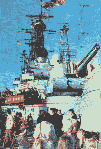 Крейсер "Октябрьская Революция" в Ростоке, ГДР, август 1982 года