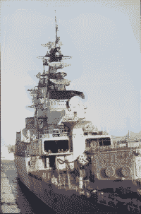 Ракетный крейсер "Адмирал Головко" на разоружении у Минной стенки, 2002 год