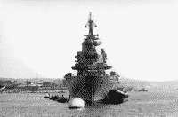 Противолодочный крейсер "Москва" в Севастополе, начало 1990-х годов
