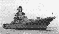 Крейсер "Киев" на рейде Бельбек во время 1-го этапа испытаний, май 1975 года