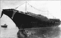 Противолодочный крейсер "Киев" сразу же после спуска на воду, 26 декабря 1972 года