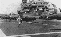 ТСВВП Як-38 на палубе ТАКР "Минск" во время службы в Индийском океане, 1979 год