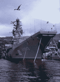 Тяжелый авианесущий крейсер "Минск" во Владивостоке
