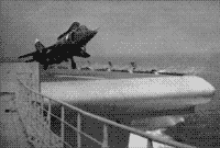 Старт самолета ЯК-38 способом ВКР с палубы ТАКР "Баку"