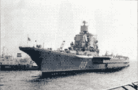 Тяжелый авианесущий крейсер "Баку" перед уходом на Север, 1988 год