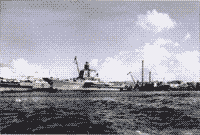 Тяжелый авианесущий крейсер "Адмирал Горшков" в Кольском заливе, 1999 год
