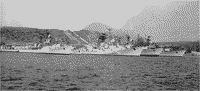 Большой противолодочный корабль "Сообразительный" и эскадренные миноносцы проекта 56 у 12-го причала в Севастополе, 1972 год