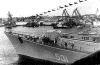 Большой противолодочный корабль "Красный Кавказ" в Севастополе 9 мая 1974 года