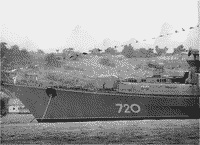Большой противолодочный корабль "Решительный" на параде в Севастополе, 1978 год
