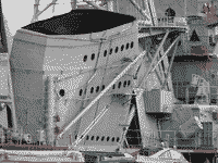 Большой противолодочный корабль "Сметливый" у Минной стенки в Севастополе, 1 ноября 2008 года 13:33
