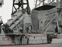 Большой противолодочный корабль "Сметливый" у Минной стенки в Севастополе, 1 ноября 2008 года 13:36