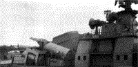 Пусковые установки ПКР комплекса "Термит" и 30-мм АУ АК-630 на БПК "Сдержанный", 1995 год