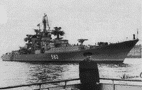 Большой противолодочный корабль "Адмирал Макаров" на Неве в октябрьские праздники, 1972 год