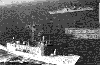Австралийский фрегат "Аделаида" и БПК "Адмирал Октябрьский" в Персидском заливе, октябрь 1990 года