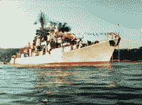 Большой противолодочный корабль "Азов" в Севастополе, июль 1995 года