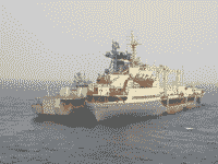 БПК "Адмирал Пантелеев" и корабль снабжения "Владимир Колечитский". Боевая служба 9 июня 2003 года