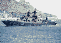 Большой противолодочный корабль "Адмирал Пантелеев" на параде, посвященном 50-летию победы на Японией, у берегов острова Оаху, 1 сентября 1995 года