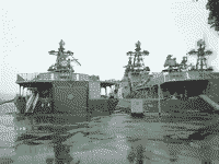 Большие противолодочные корабли "Адмирал Пантелеев" и "Адмирал Трибуц", 2 октября 2006 года