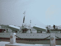 Китайский эсминец "Тайюань" (бывший "Ретивый") в качестве музея в городе Далянь (Дальний), 13 сентября 2003 года