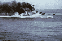 Большые противолодочные корабли "Гремящий" и "Удалой" в Атлантическом океане, 26 октября 1983 года