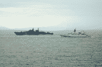 Эскадренный миноносец проекта 956 "Беспокойный" и датский фрегат "Петер Торденшёльд" на учениях Балтопс-2001, 5 июня 2001 года 10:30