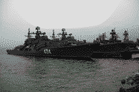 Эскадренные миноносцы проекта 956 "Адмирал Ушаков" и "Безудержный" в Североморске, 9 октября 2007 года 11:26