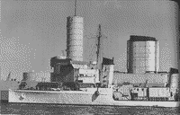 Корабль-цель "Гессен" и радио-водитель "Блитц"