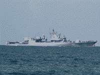 Украинский фрегат "Гетман Сагайдачный" возвращается в Севастополе, 7 сентября 2005 года 15:58