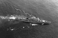 Сторожевой корабль "Разумный" в Тихом океане в 300 милях западнее Мидуэя, 11 апреля 1985 года