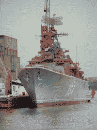 Сторожевой корабль "Дружный" на Химкинском водохранилище, 23 июля 2005 года 16:03