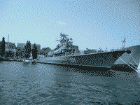 Сторожевой корабль "Пытливый" у Минной стенки в Севастополе, 18 августа 2005 года 12:25